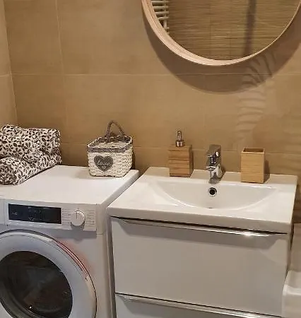 Apple - Mickiewicza Prywatne Miejsce Parkingowe *