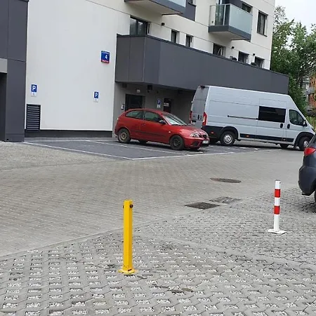 Apple - Mickiewicza Prywatne Miejsce Parkingowe *