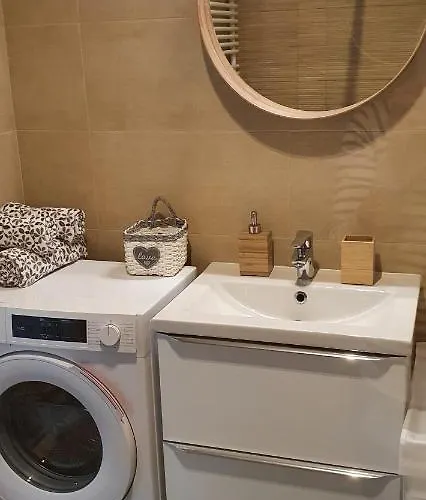 Apple - Mickiewicza Prywatne Miejsce Parkingowe *